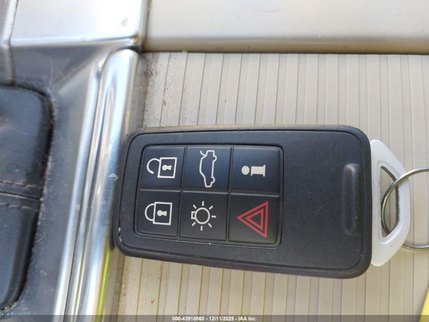 2013 Volvo Xc60 3.2 Platinum VIN: YV4952DL1D2418681 Lot: 43918560