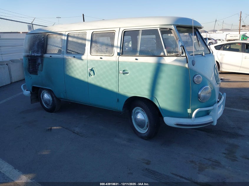 VOLKSWAGEN BUS 1963. Lot# 43918631. VIN 00000000001122462. Photo 1