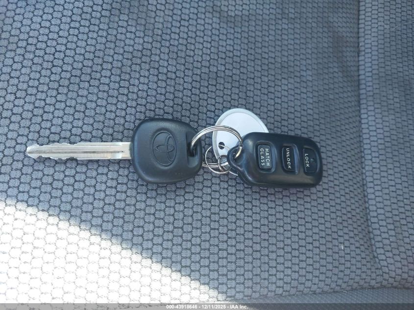 2005 Toyota Matrix Xr VIN: 2T1KR32E65C483239 Lot: 43918646