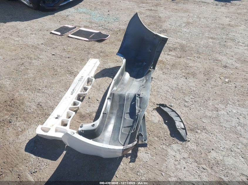 2005 Toyota Matrix Xr VIN: 2T1KR32E65C483239 Lot: 43918646