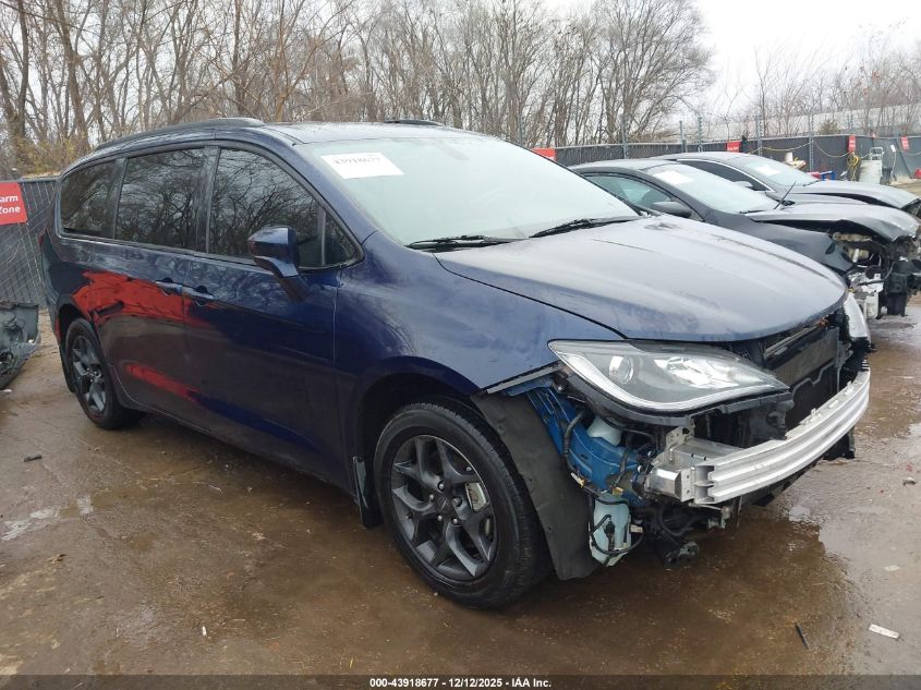 CHRYSLER PACIFICA TOURING L