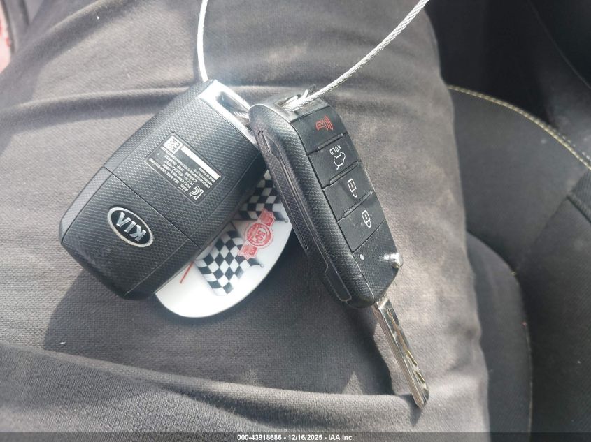 2016 Kia Soul + VIN: KNDJP3A50G7840129 Lot: 43918686