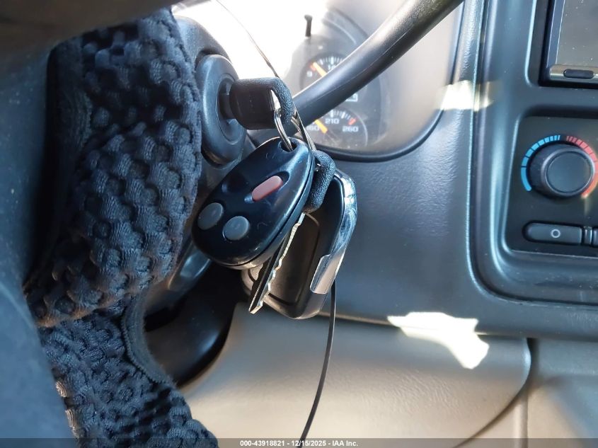 2005 Chevrolet Tahoe Z71 VIN: 1GNEK13T25R134479 Lot: 43918821