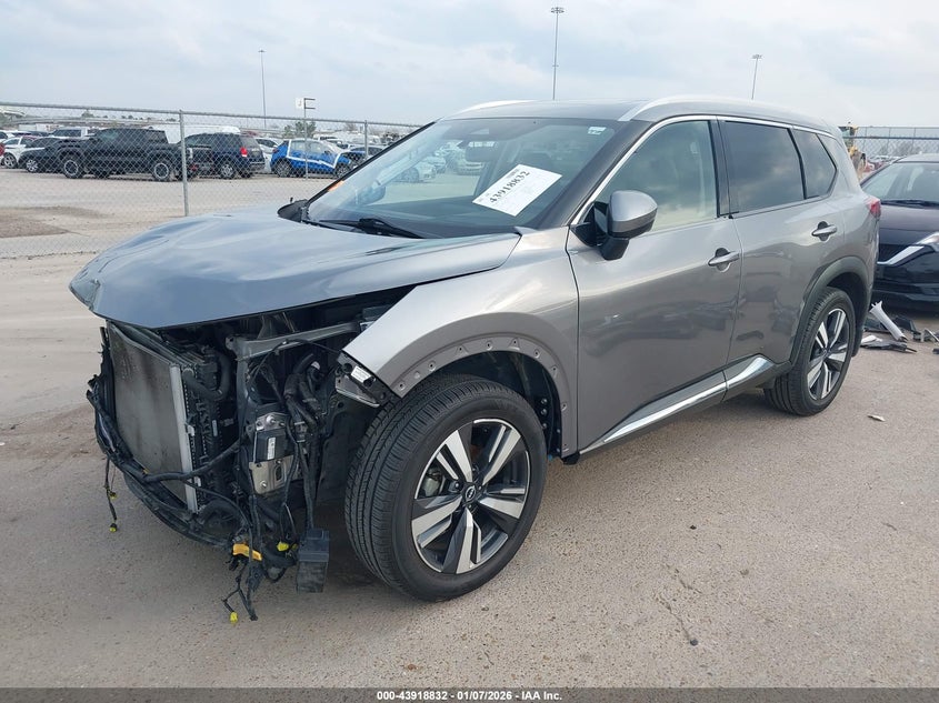 2022 Nissan Rogue Platinum Fwd