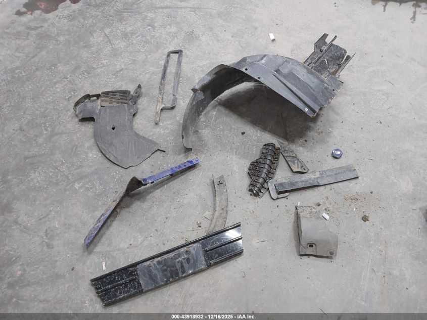 2014 Ford Escape Titanium VIN: 1FMCU9J94EUA39396 Lot: 43918932