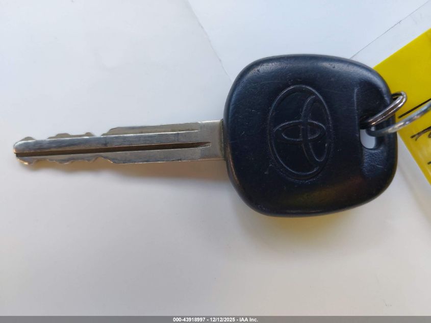 2004 Toyota Sienna Le VIN: 5TDZA23C04S111575 Lot: 43918997