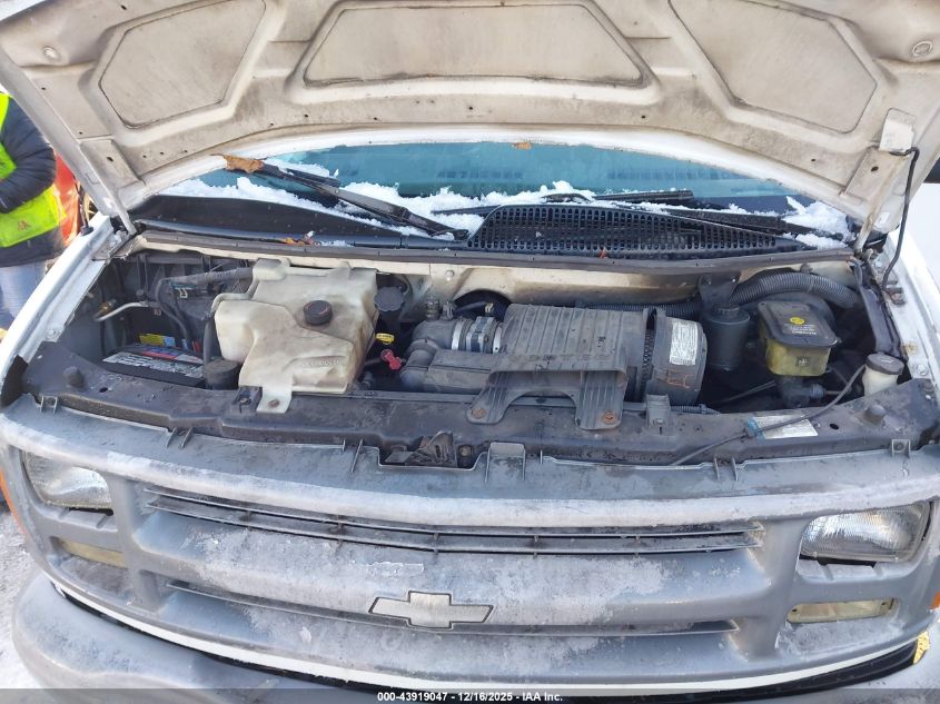 2002 Chevrolet Express VIN: 1GCFG25M121116155 Lot: 43919047