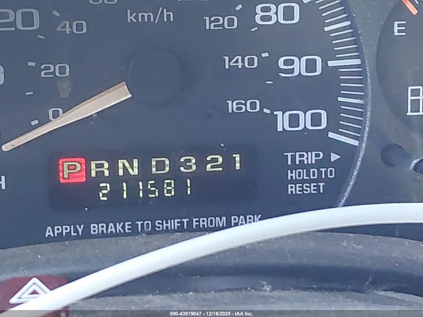 2002 Chevrolet Express VIN: 1GCFG25M121116155 Lot: 43919047