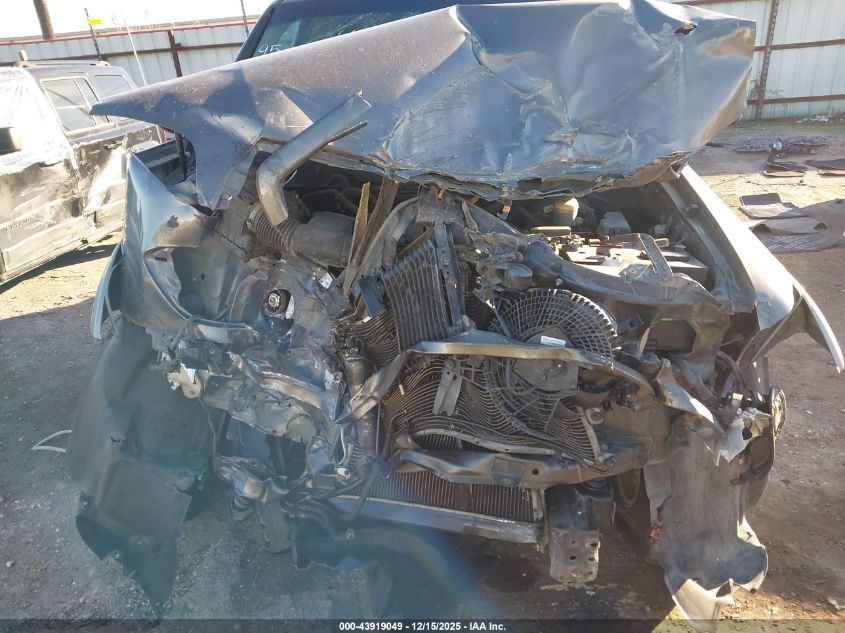 2003 Toyota Sequoia Sr5 V8 VIN: 5TDZT34A03S196638 Lot: 43919049