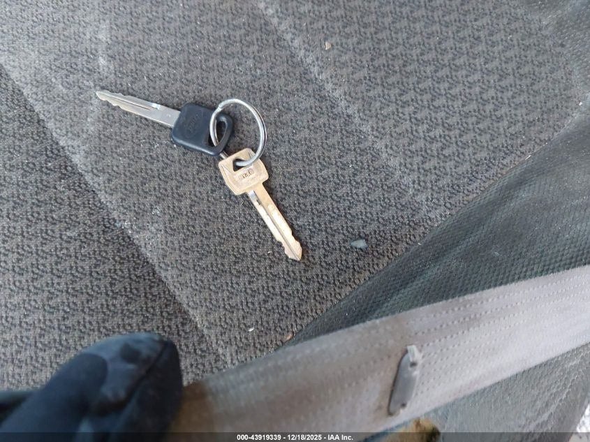 2002 Ford F-250 Lariat/Xl/Xlt VIN: 1FTNX21F42EC30310 Lot: 43919339