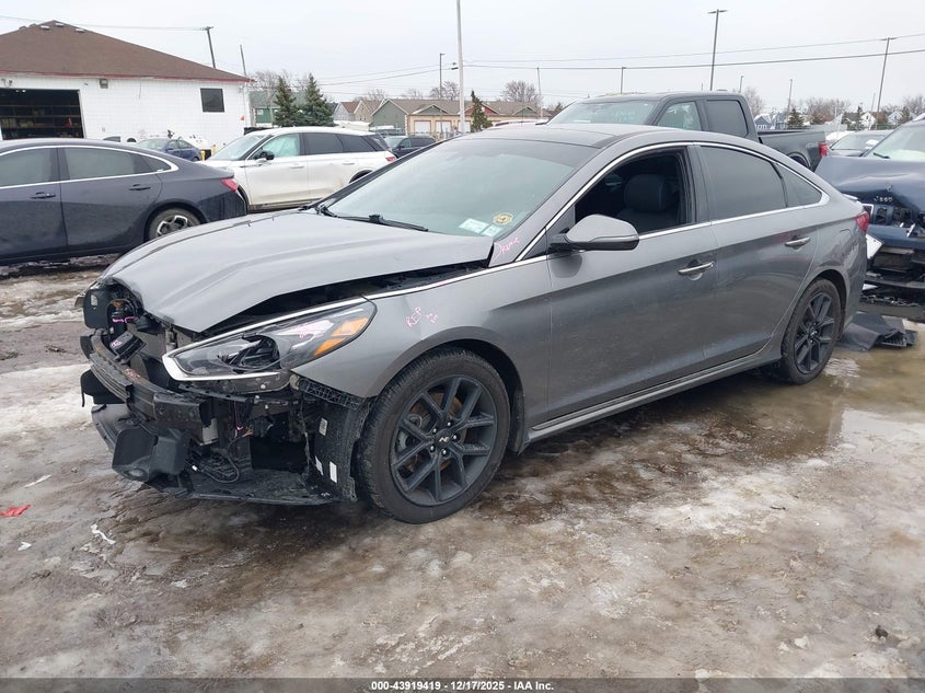 VIN 5NPE34AB2KH821580 2019 HYUNDAI SONATA LIMITED 2.0T