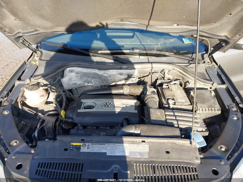 2016 Volkswagen Tiguan R-Line/S/Se/Sel VIN: WVGBV7AX4GW539271 Lot: 43919451