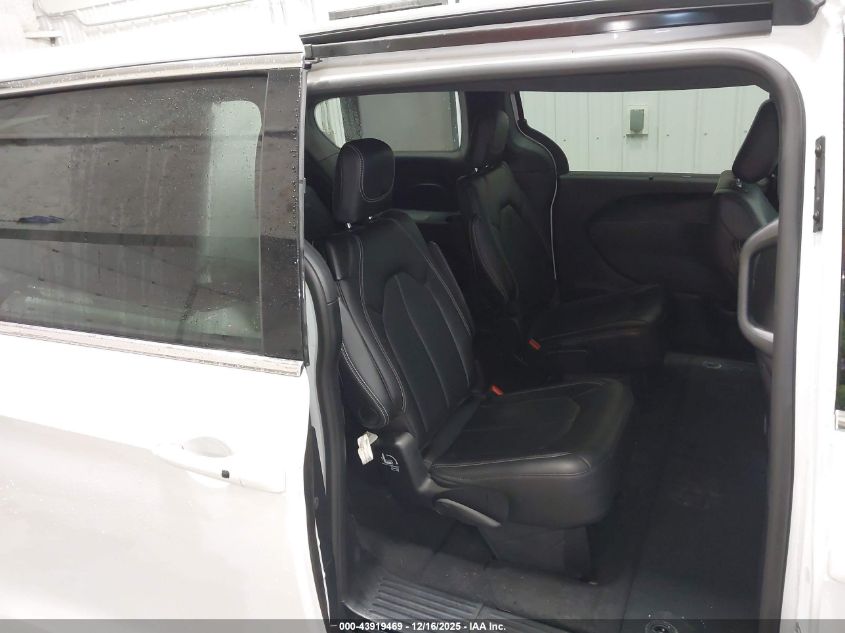 2025 Chrysler Pacifica Select VIN: 2C4RC1BG9SR594613 Lot: 43919469