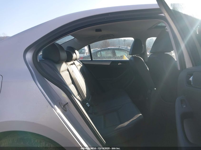 2011 Volkswagen Jetta 2.5L Sel VIN: 3VWLZ7AJ4BM370609 Lot: 43919614