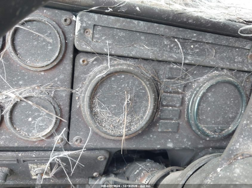 2005 Freightliner Conventional Fld132 Xl Classic VIN: 1FUJAPCK35DU57255 Lot: 43919624