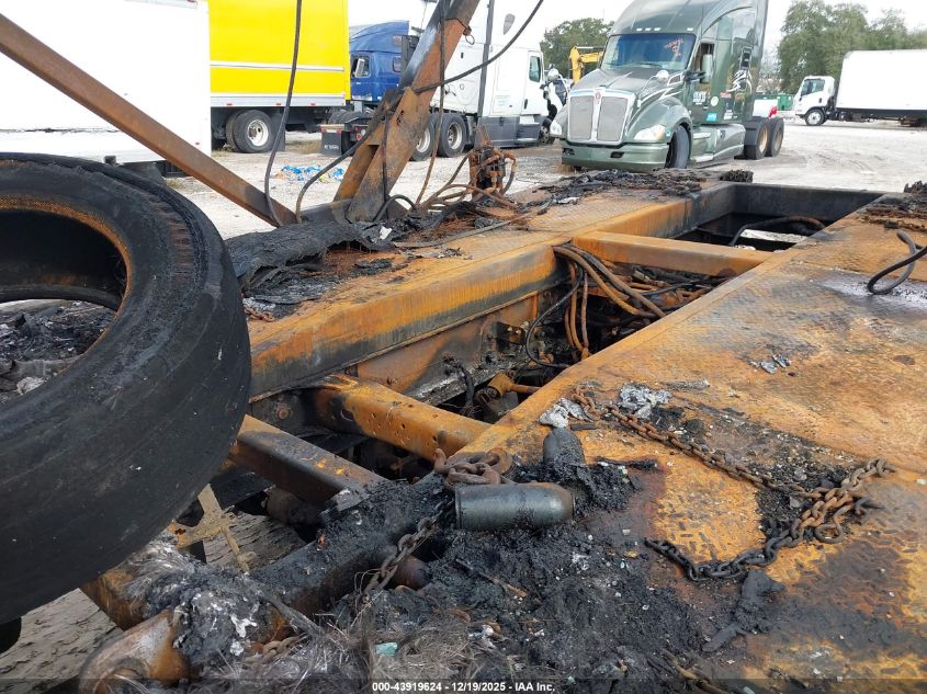 2005 Freightliner Conventional Fld132 Xl Classic VIN: 1FUJAPCK35DU57255 Lot: 43919624