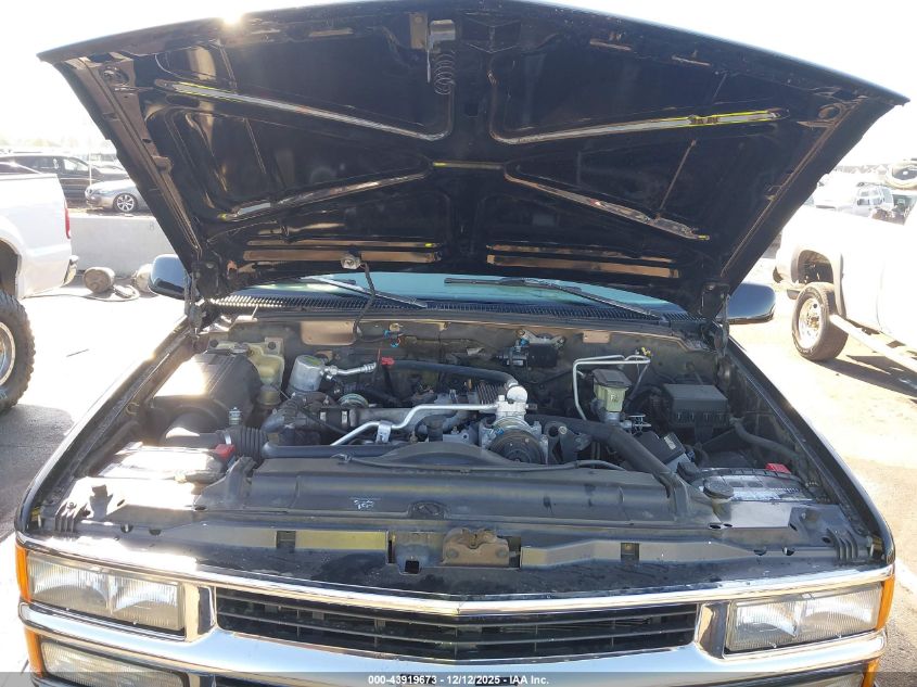 1997 Chevrolet C2500 Hd Fleetside VIN: 1GCGC24F8VZ237340 Lot: 43919673