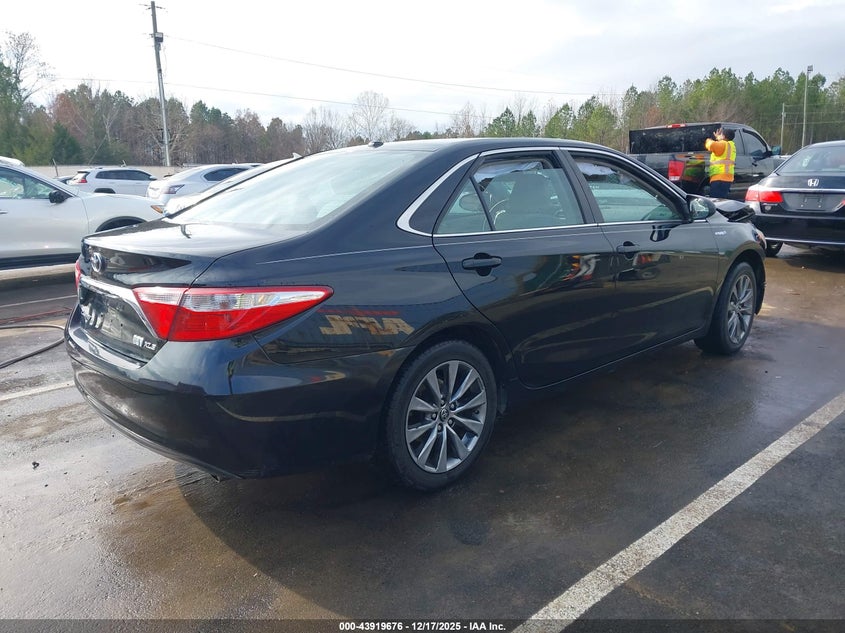2015 Toyota Camry Hybrid Xle