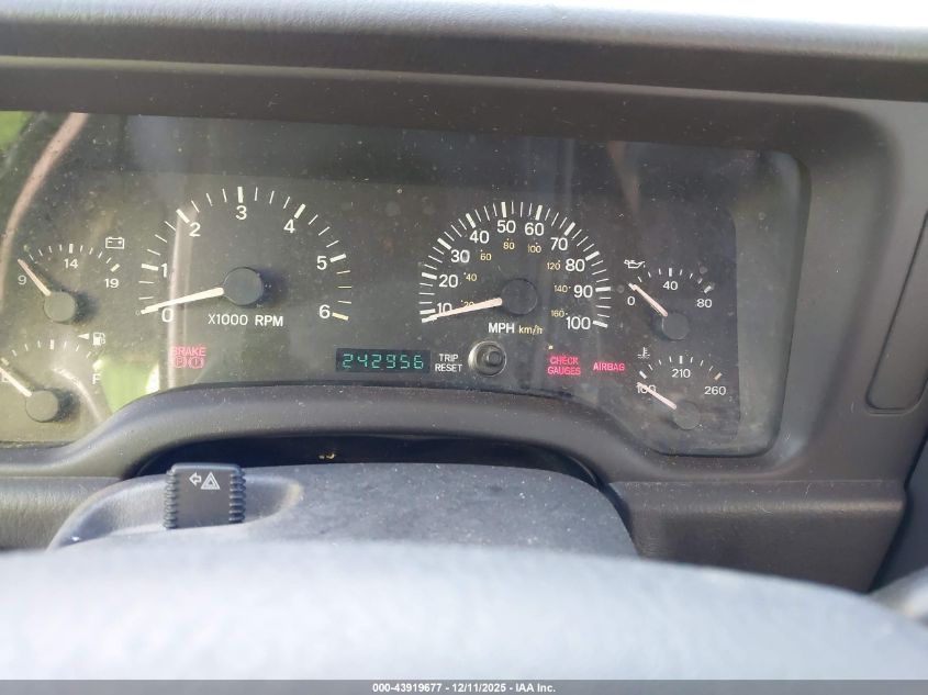 2001 Jeep Cherokee Sport VIN: 1J4FT48S21L600706 Lot: 43919677