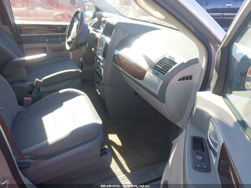 2009 Chrysler Town & Country Touring VIN: 2A8HR54169R683679 Lot: 43919743