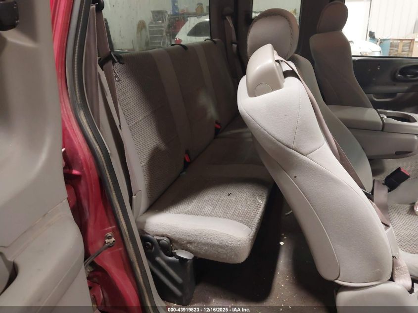 2002 Ford F-150 Lariat/Xl/Xlt VIN: 2FTRX18L22CA81523 Lot: 43919823