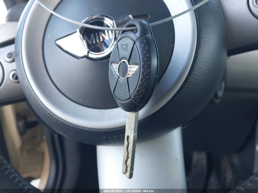 2008 Mini Cooper VIN: WMWRF33578TG18649 Lot: 43919841