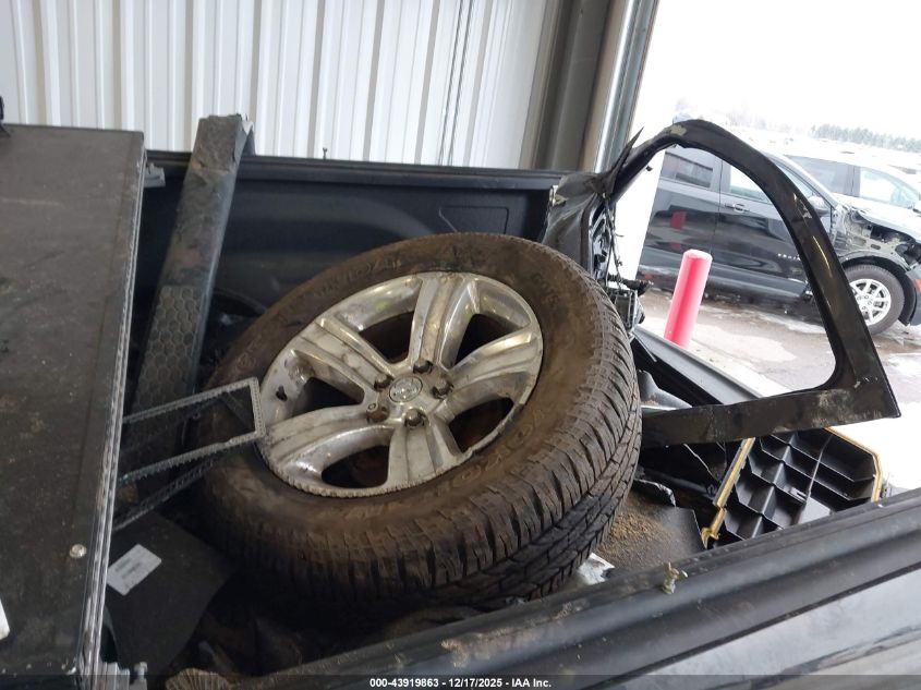 2016 Ram 1500 Sport VIN: 1C6RR7UT4GS105768 Lot: 43919863