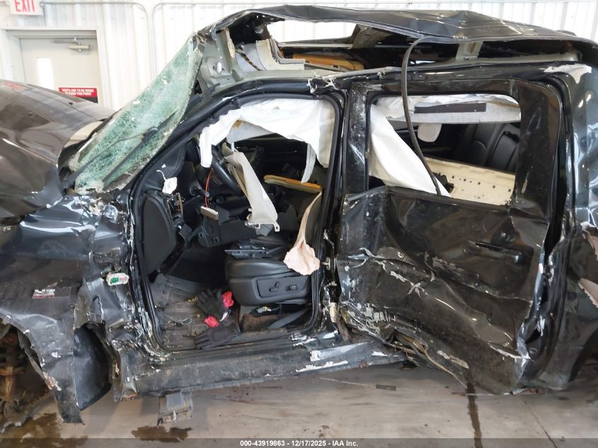 2016 Ram 1500 Sport VIN: 1C6RR7UT4GS105768 Lot: 43919863