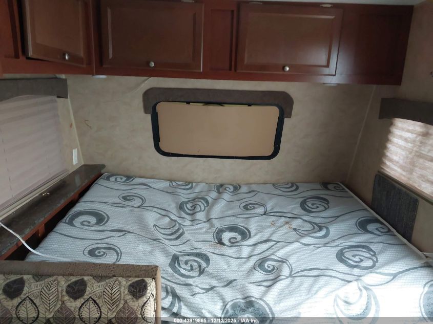 2015 Coachmen Clipper Ul VIN: 5ZT2CWFC5F5104675 Lot: 43919865