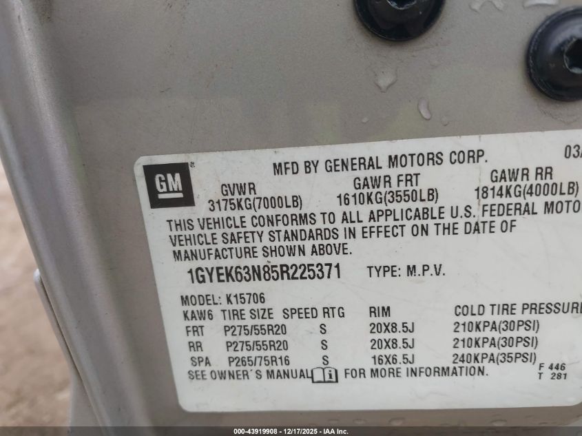 2005 Cadillac Escalade Standard VIN: 1GYEK63N85R225371 Lot: 43919908