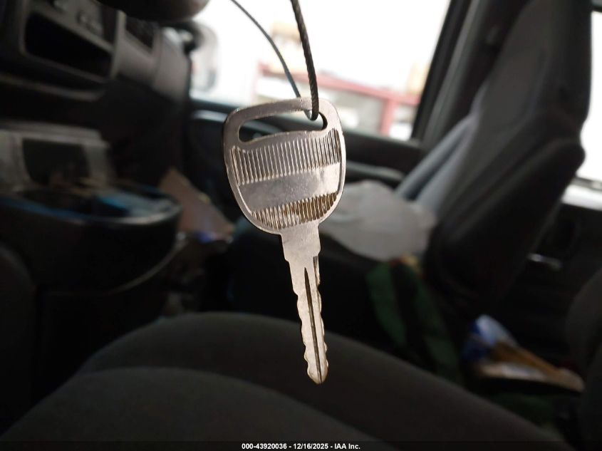 2002 Chevrolet Express VIN: 1GCGG25R521209924 Lot: 43920036