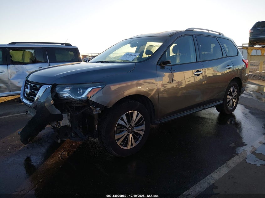 Nissan PATHFINDER — thumbnail 2