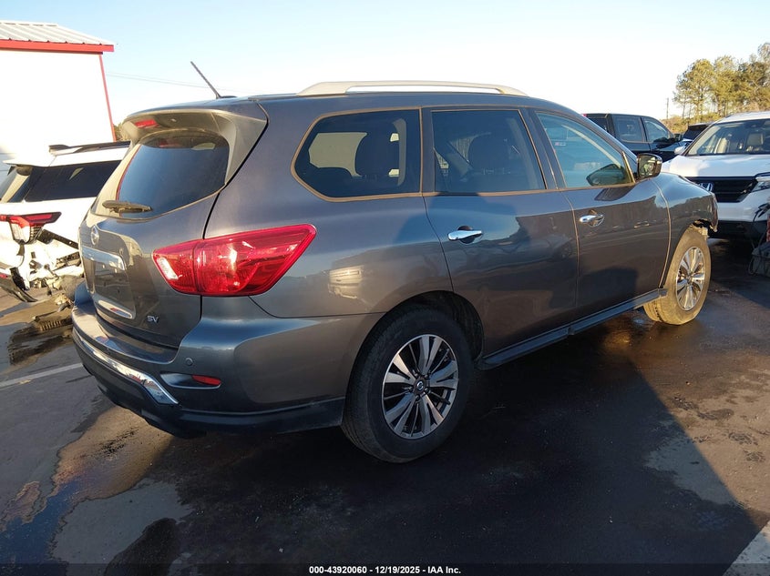 Nissan PATHFINDER — thumbnail 4