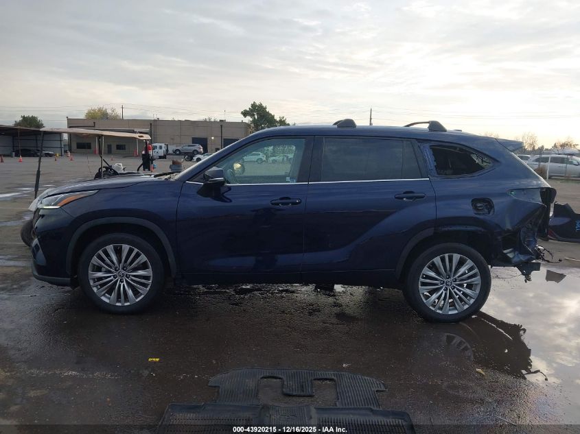 2022 Toyota Highlander Platinum VIN: 5TDFZRBH8NS228727 Lot: 43920215