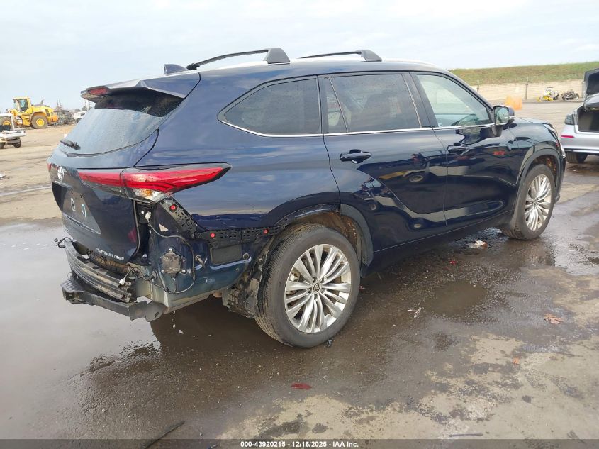 2022 Toyota Highlander - 5TDFZRBH8NS228727
