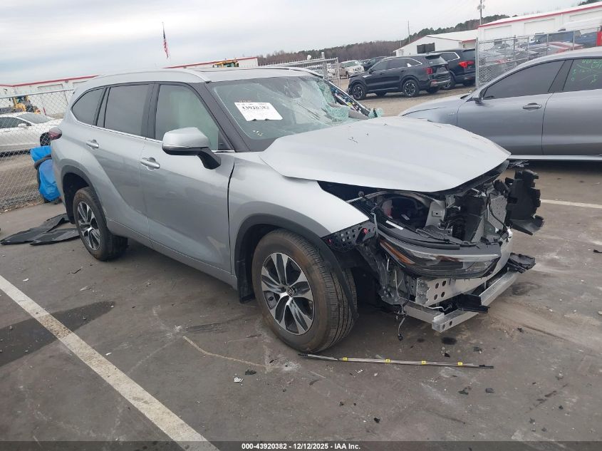 TOYOTA HIGHLANDER XLE