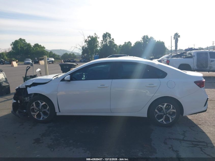 2021 Kia Forte Lxs VIN: 3KPF24AD7ME403273 Lot: 43920437