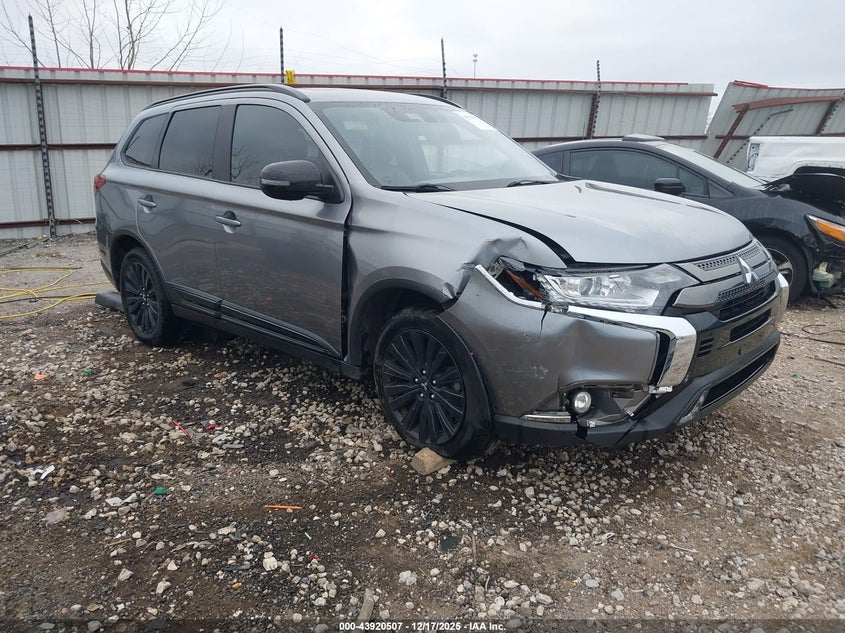2020 MITSUBISHI OUTLANDER Silver VIN: JA4AD3A37LZ036734