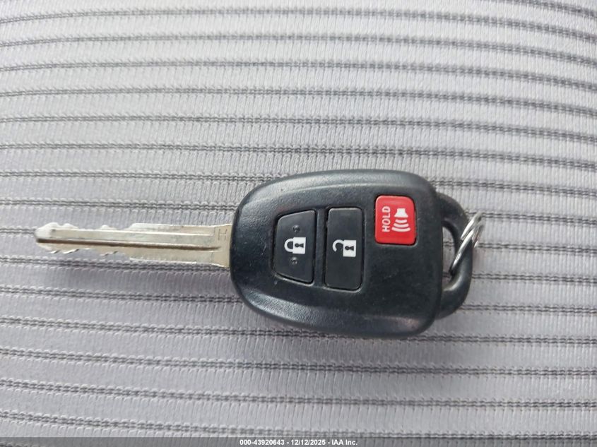 2015 Toyota Rav4 Le VIN: 2T3BFREV4FW314674 Lot: 43920643