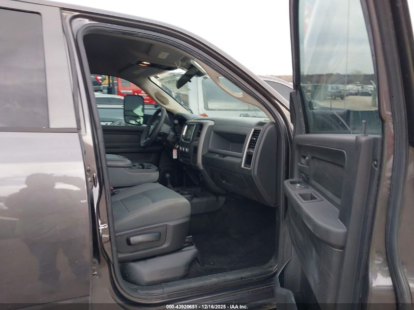 2018 Ram 3500 Tradesman 4X4 8' Box VIN: 3C63RRGL3JG120385 Lot: 43920651