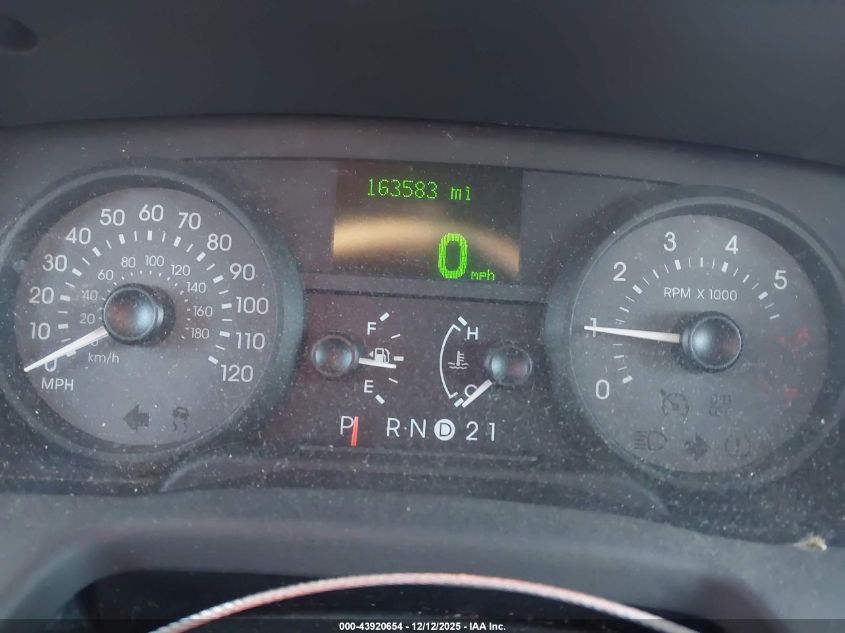 2008 Mercury Grand Marquis Ls VIN: 2MEFM75V98X613550 Lot: 43920654