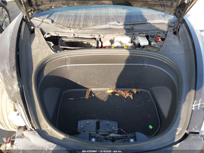 2018 Tesla Model 3 Long Range/Mid Range VIN: 5YJ3E1EA0JF165765 Lot: 43920667