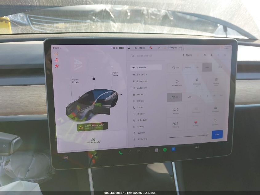 2018 Tesla Model 3 Long Range/Mid Range VIN: 5YJ3E1EA0JF165765 Lot: 43920667