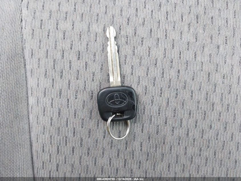 2003 Toyota Camry Le VIN: 4T1BE32K53U668573 Lot: 43920755