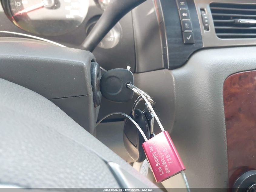 2009 Chevrolet Suburban 1500 Ltz VIN: 1GNFC36079R247381 Lot: 43920770