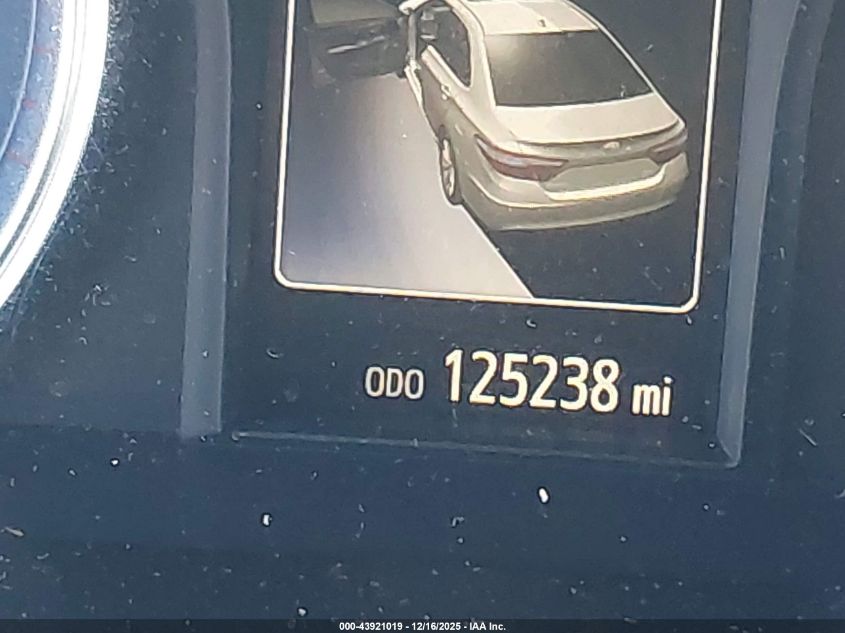 2016 Toyota Camry Le VIN: 4T1BF1FK2GU517207 Lot: 43921019