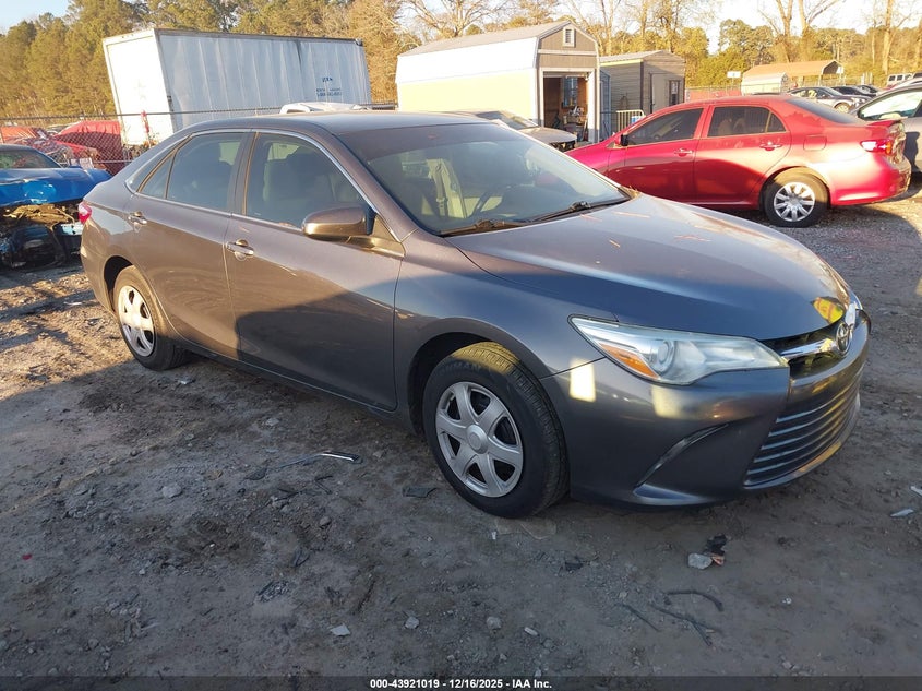2016 Toyota Camry Le