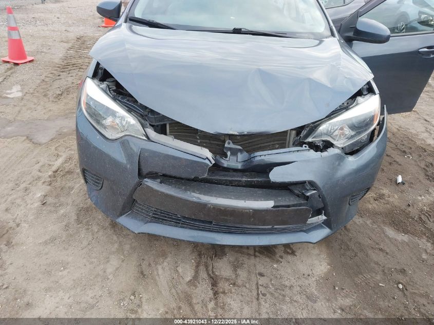 2015 Toyota Corolla Le VIN: 5YFBURHE2FP215590 Lot: 43921043