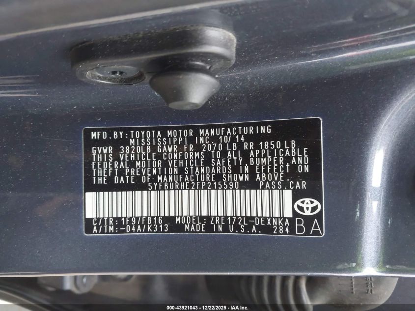 2015 Toyota Corolla Le VIN: 5YFBURHE2FP215590 Lot: 43921043