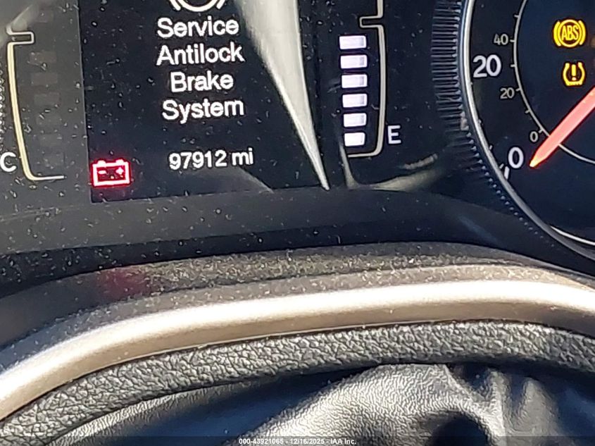 2014 Jeep Cherokee Latitude VIN: 1C4PJLCB5EW323796 Lot: 43921065